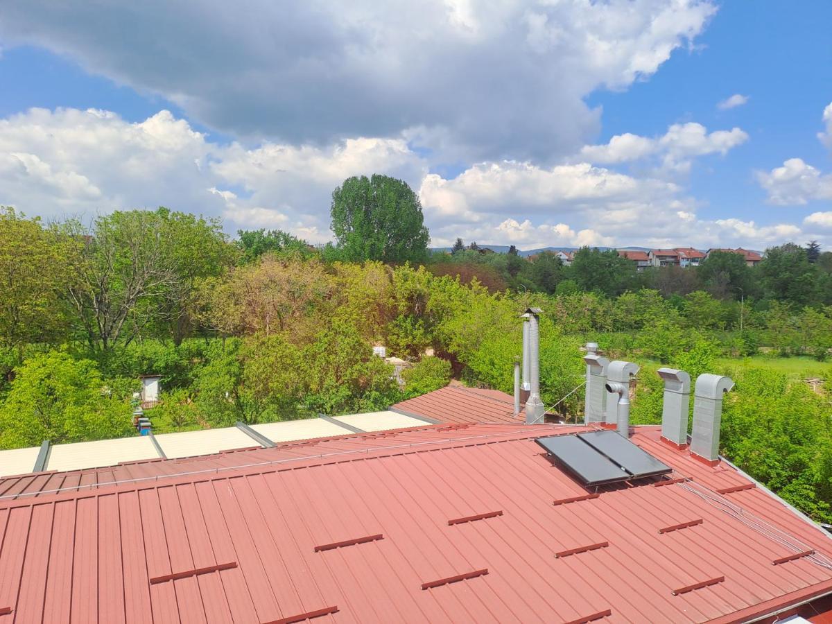 Sofi Apartman Ni Kültér fotó