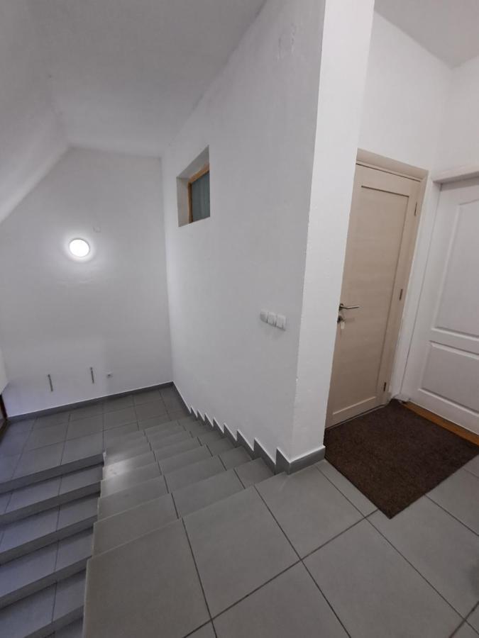 Sofi Apartman Ni Kültér fotó