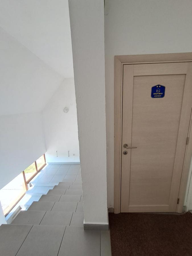 Sofi Apartman Ni Kültér fotó