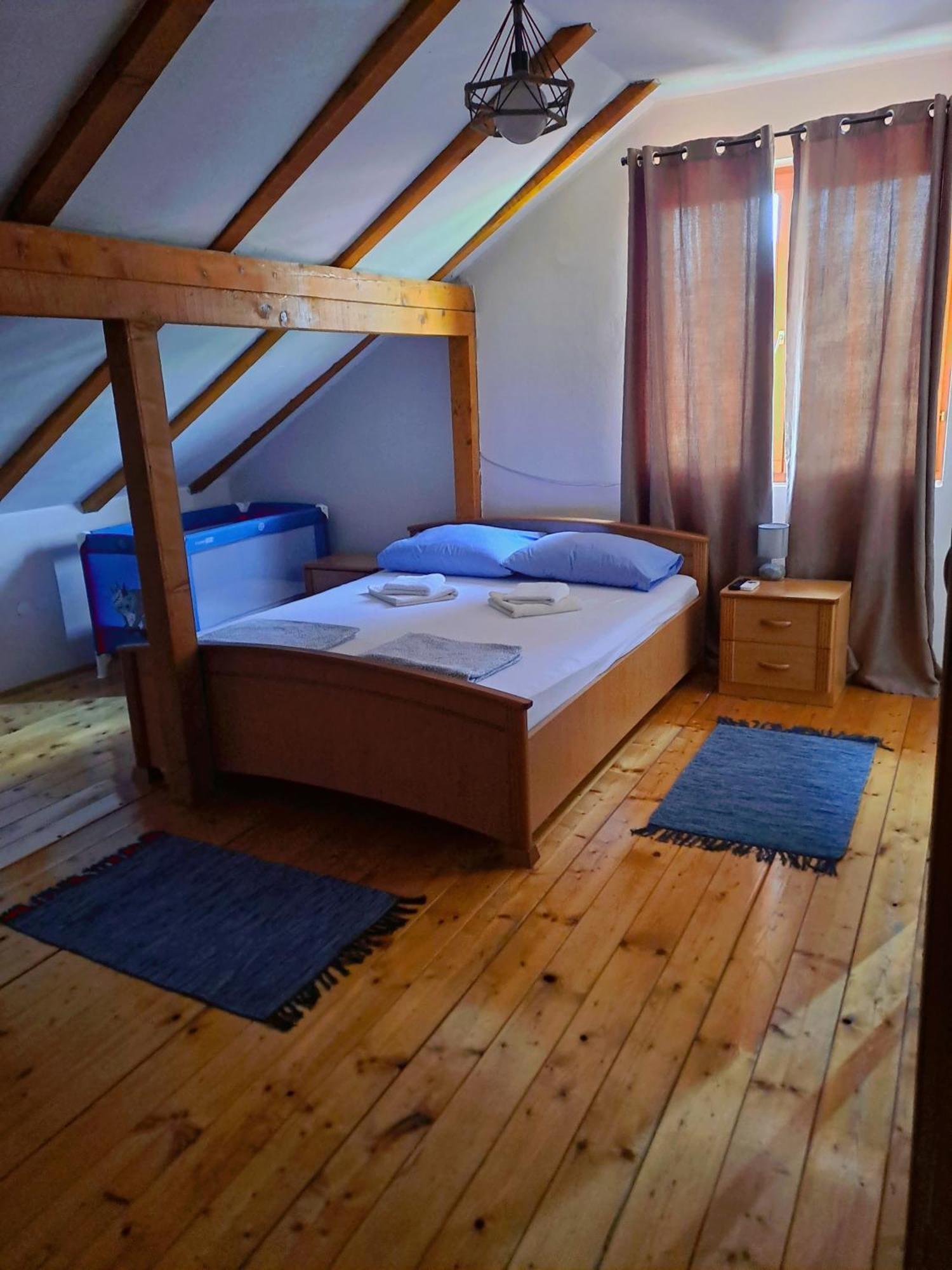 Sofi Apartman Ni Kültér fotó