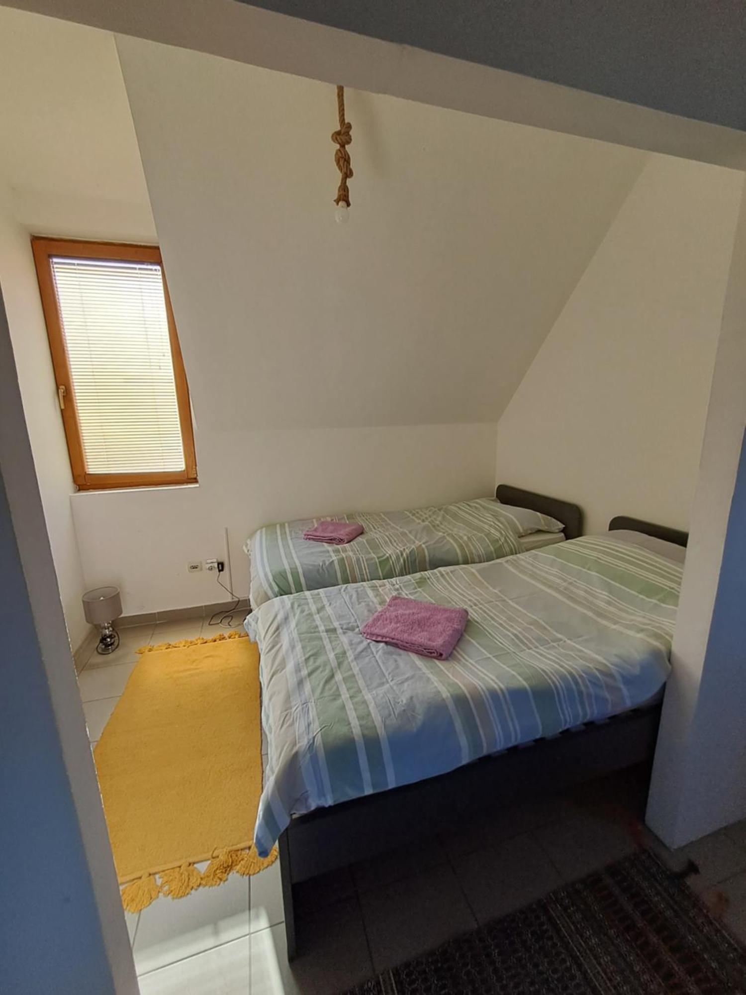 Sofi Apartman Ni Kültér fotó